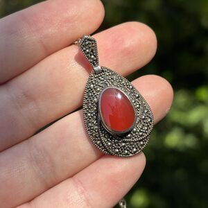 Vintage 925 Sterling Silver Marcasite Red Carnelian Teardrop Pendant Necklace